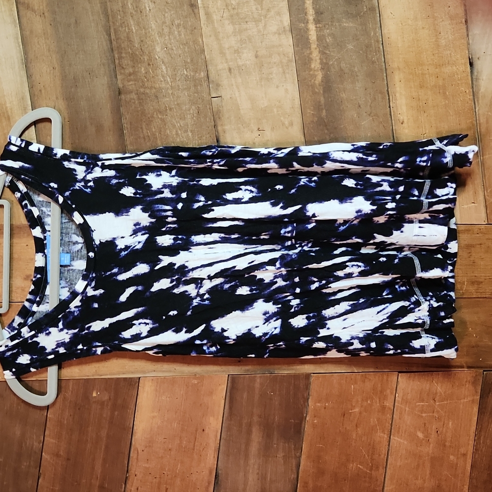 Simply Vera Tie Dye Tank